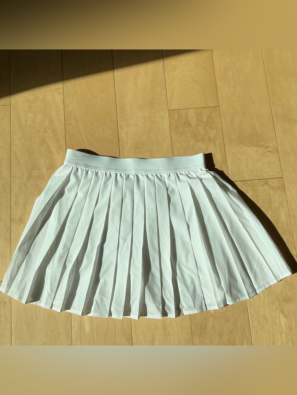 No Boundaries White Pleated Skirt with Elastic Waistband